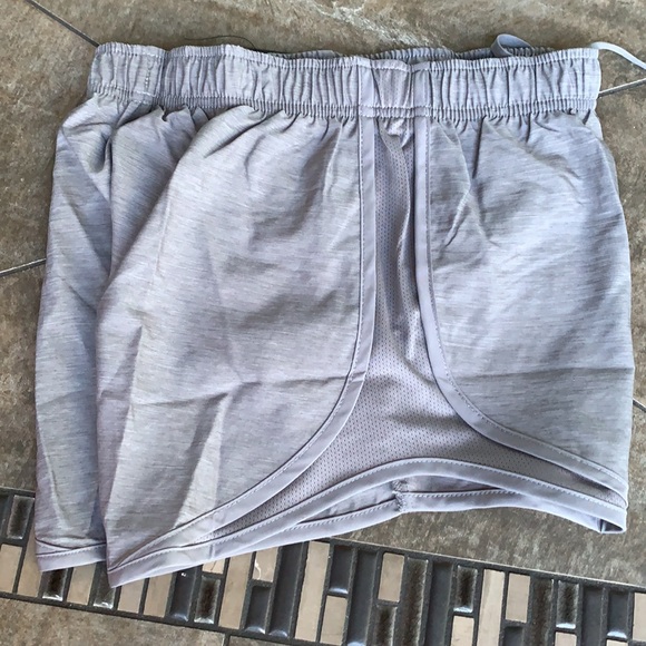 NIKE WMNS RUNNING SHORTS - Picture 12 of 16